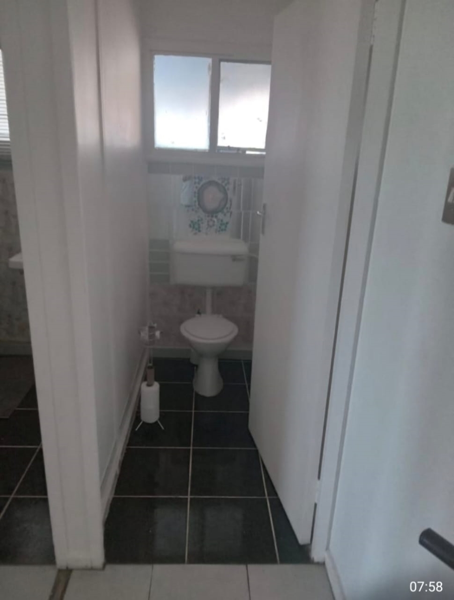 6 Bedroom Property for Sale in Gariepdam Free State